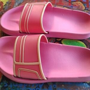 Lightly Contoured Slip On Pink Sz Small